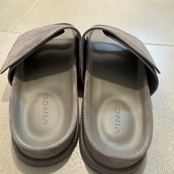 NWOT Vince Del Rey Men's Gray Suede Slide Sandal - Picture 2 of 4